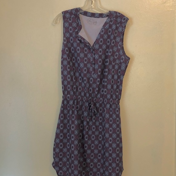 Dress - Picture 2 of 5